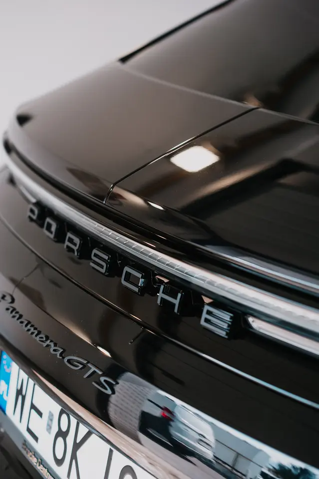 Detal Porsche w studiu